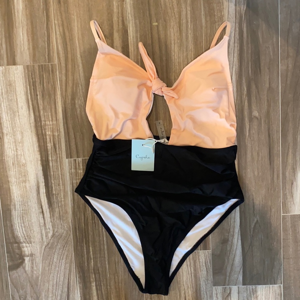 Cupshe NWT bathing suit